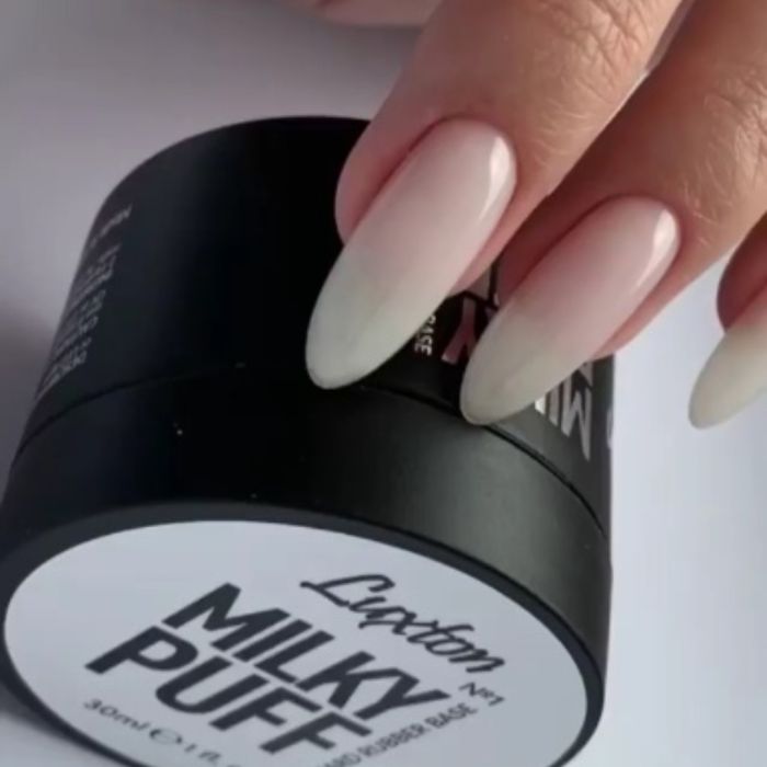 Камуфлююча молочна база Luxton Milky Puff 