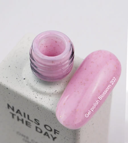 Гель-лак NailsOfTheDay 207 Blossom нежно-розовый с золотой поталью, 10мл 