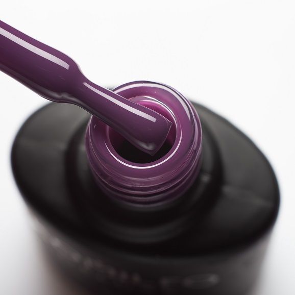 База цветная Komilfo Color Base Juicy Blueberry (винно-фиолетовый), 8 мл