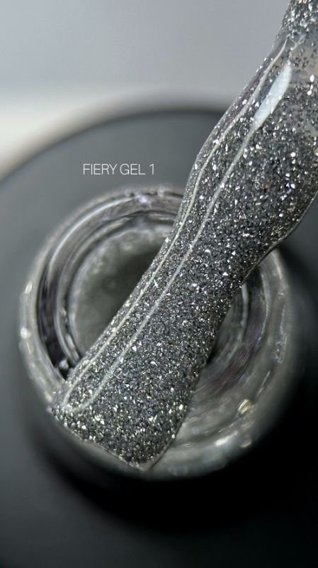 Гель-лак светоотражающий SAGA Fiery Gel 01 9мл