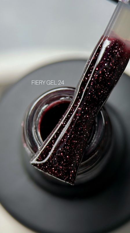 Гель-лак світловідбиваючий SAGA Fiery Gel 24 9мл