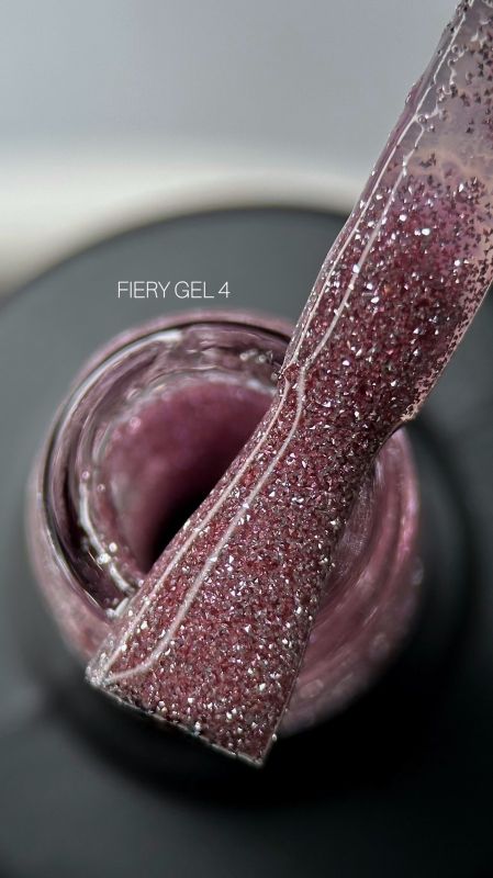 Гель-лак светоотражающий SAGA Fiery Gel 04 9мл