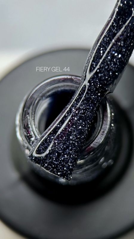Гель-лак SAGA Fiery gel светоотражающий 9мл  44