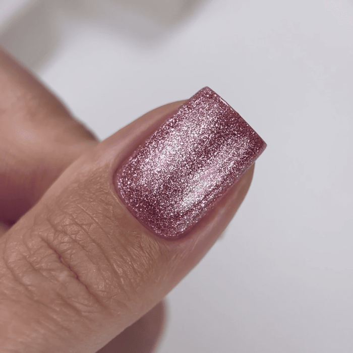 Гель-лак котяче око NAILSOFTHEDAY Cat Eye 02 рожевий  світловідбиваючий, 6мл
