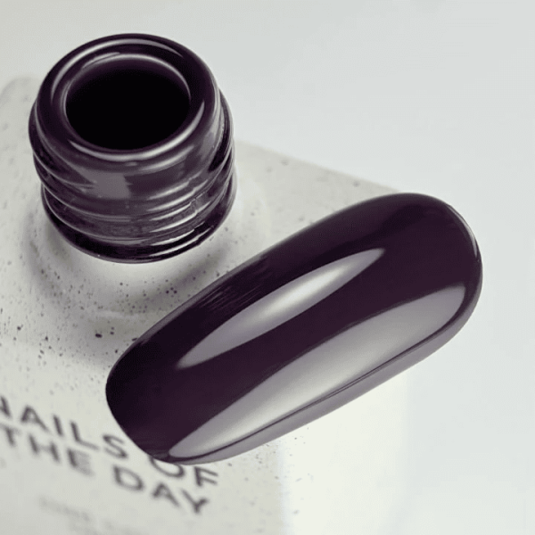 Гель-лак NailsOfTheDay Color of the month January 2026 Midnight насичений сливовий 10мл