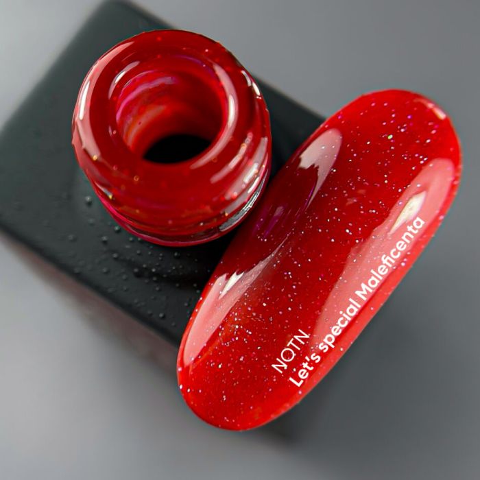 Гель-лак NAILSOFTHENIGHT Let’s special Maleficenta  темно–червоний світловідбиваючий  10мл