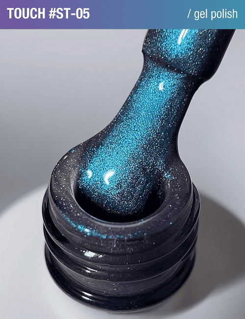 Гель-лак ADORE Satin Cat’s Eye ST-05 блакитно-синій 12мл